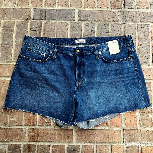 Madewell Women's Blue Denim Relaxed Mid Rise Cut Off Jeans Shorts Size 22W NWT - Picture 1 of 5